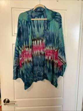 Zenana Outfitters Teal and Pink Tie-Dye Open Front kimono